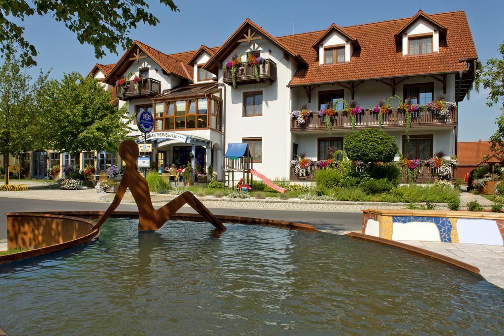 Hotel Garni Thermenoase Bad Blumau Buitenkant foto