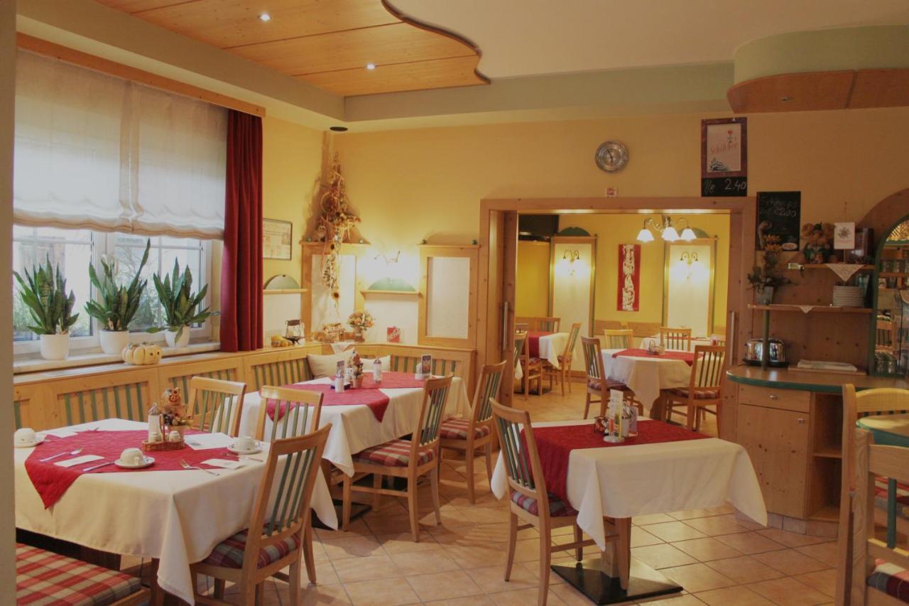 Hotel Garni Thermenoase Bad Blumau Buitenkant foto
